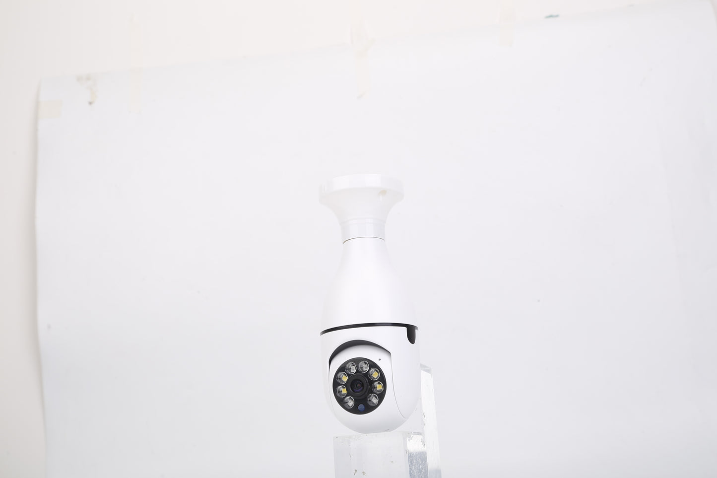 1Pc E27 WiFi Bulb Camera 1080P FHD WiFi IP Pan Tilt Security Surveillance Camera With Two-Way Audio Night Vision Motion Detection Function APP Control