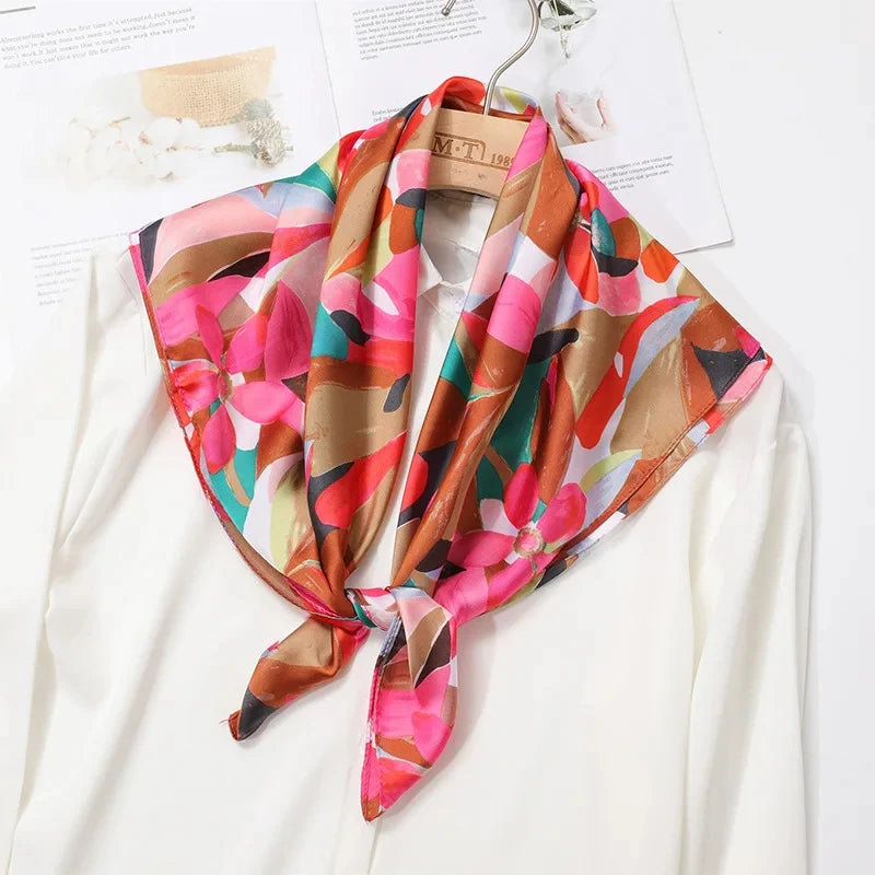 New Fashion 70X70cmPrinted Women's Scarf Pashmina Silk Scarf Square Shawl Decorative Headband Neck Luxury Design Bandana