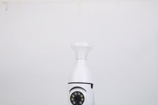1Pc E27 WiFi Bulb Camera 1080P FHD WiFi IP Pan Tilt Security Surveillance Camera With Two-Way Audio Night Vision Motion Detection Function APP Control